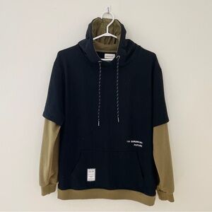 GURUNVANI Black & Olive Green Contrast Color Patchwork Pullover Hoodie